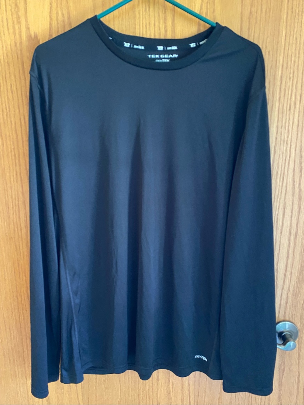 Tek Gear Men’s Dry Fit Long Sleeve Shirt - Black